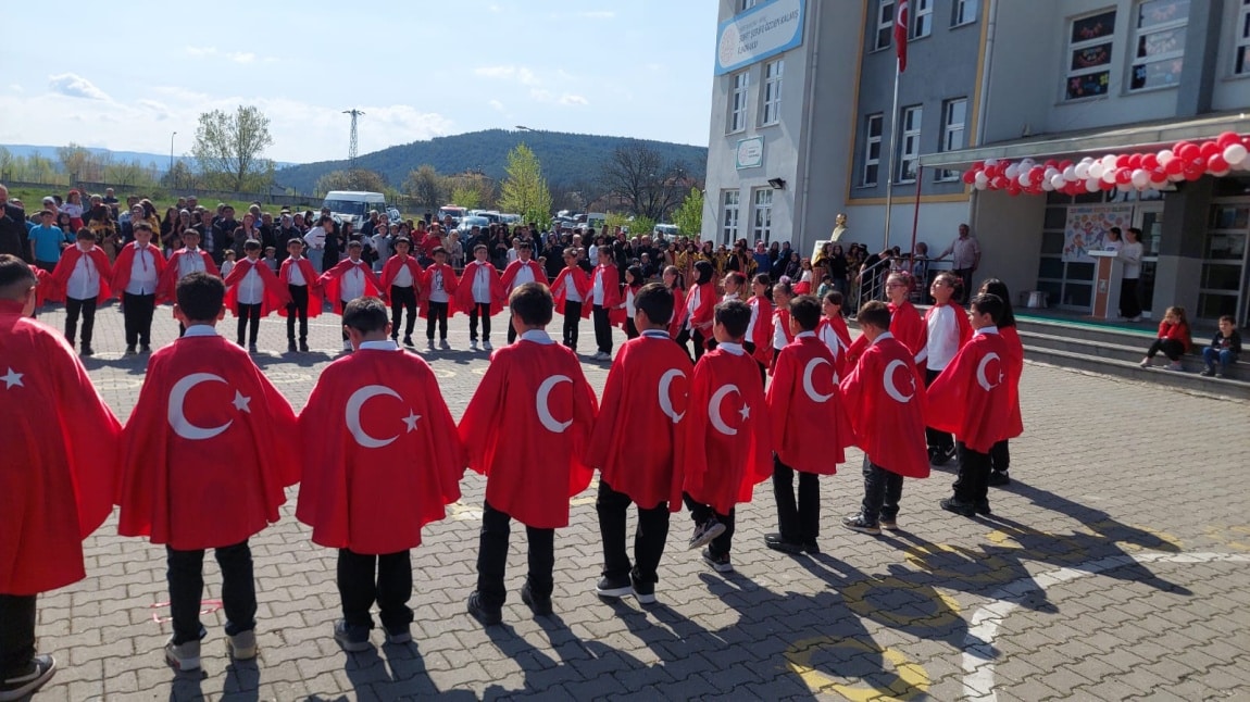Ulusal Egemenlik ve Çocuk Bayramı'nı Coşkuyla Kutladık...